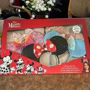 Disney Minnie Mouse set of 5 all new ears
